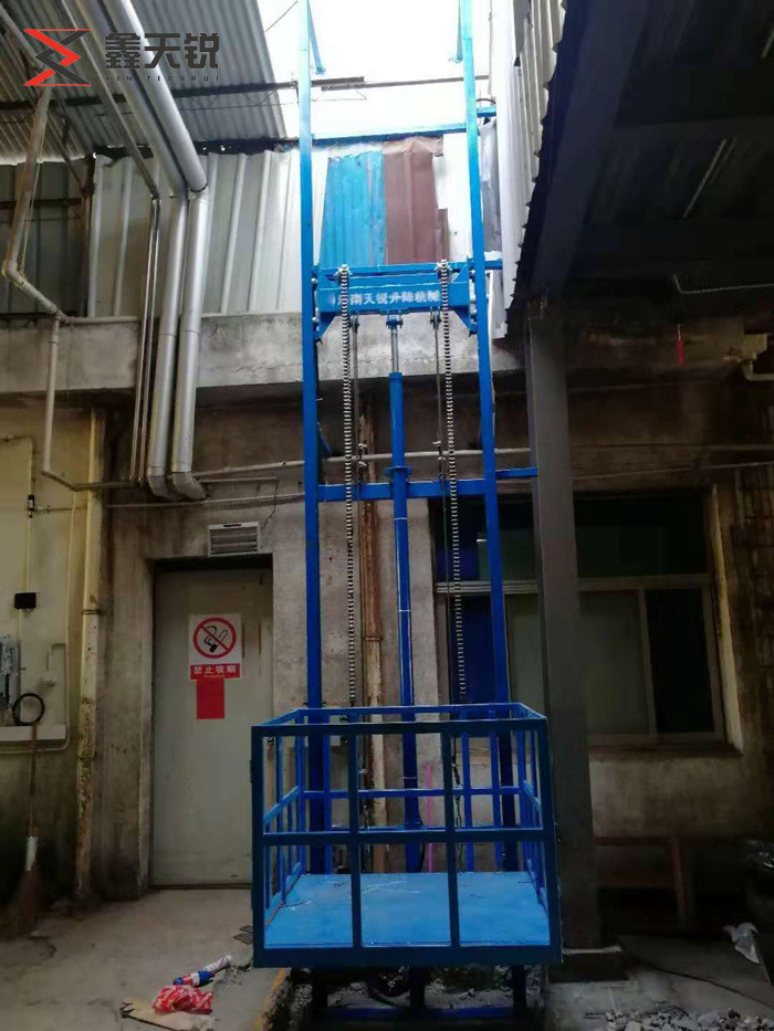 日照导轨式升降货梯