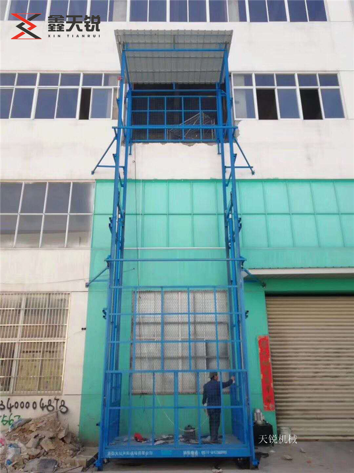 日照室外导轨式升降机
